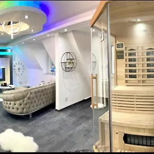 https://phoenixpalace-whirlpool-infarotsauna.dusseldorf-hotel.net