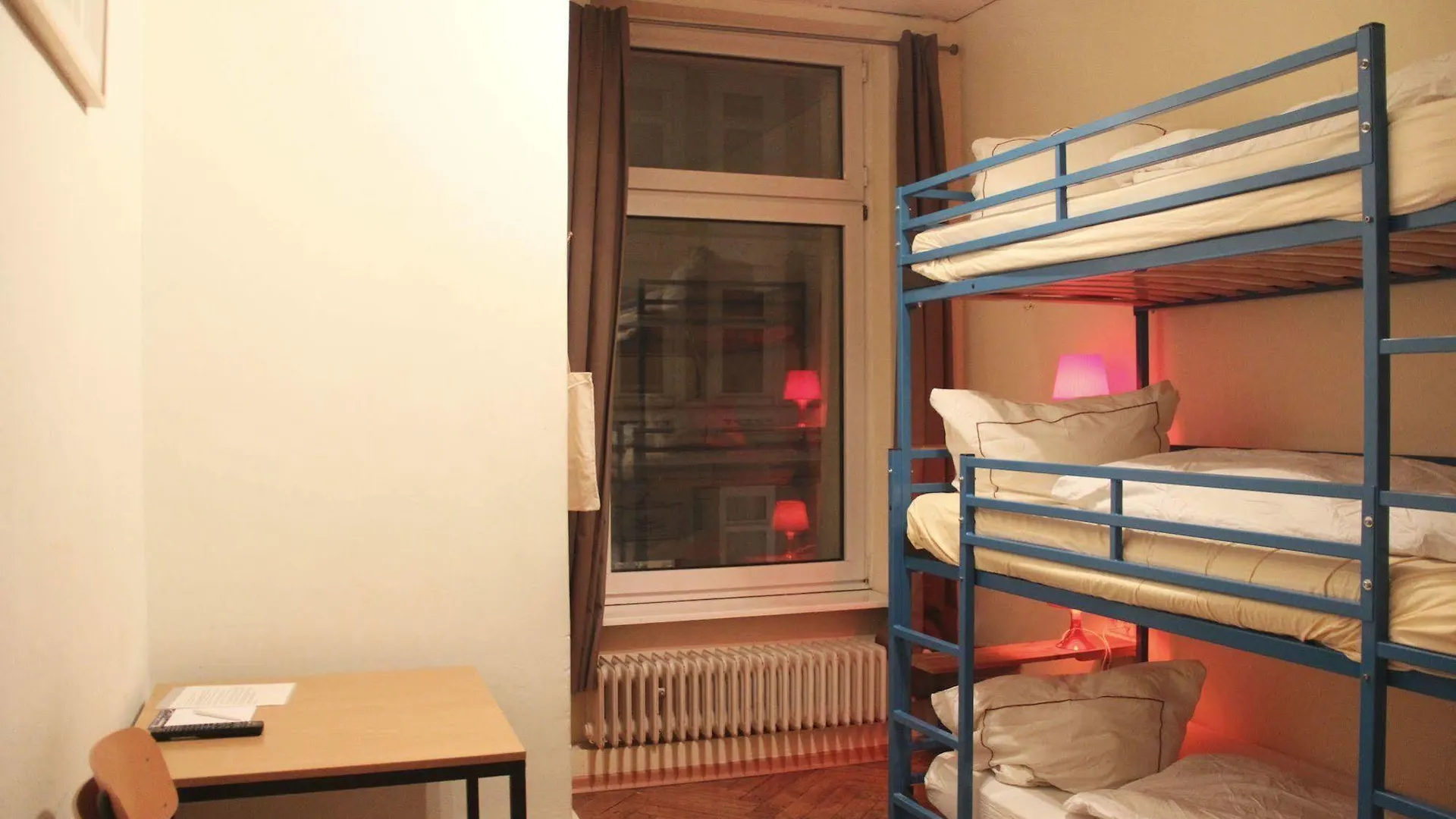 Buch-Ein-Bett Hostel Hamburg Germany