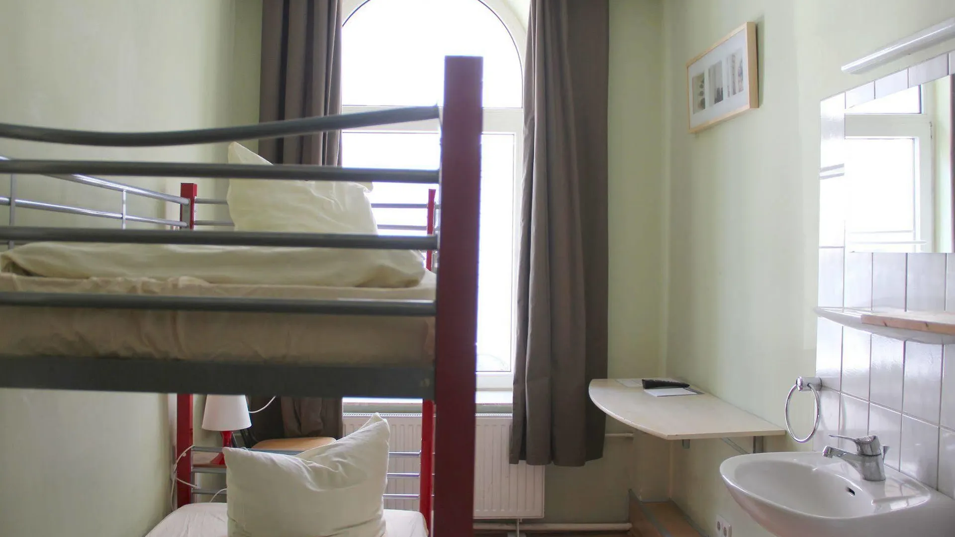Buch-Ein-Bett Hostel Hamburg Germany
