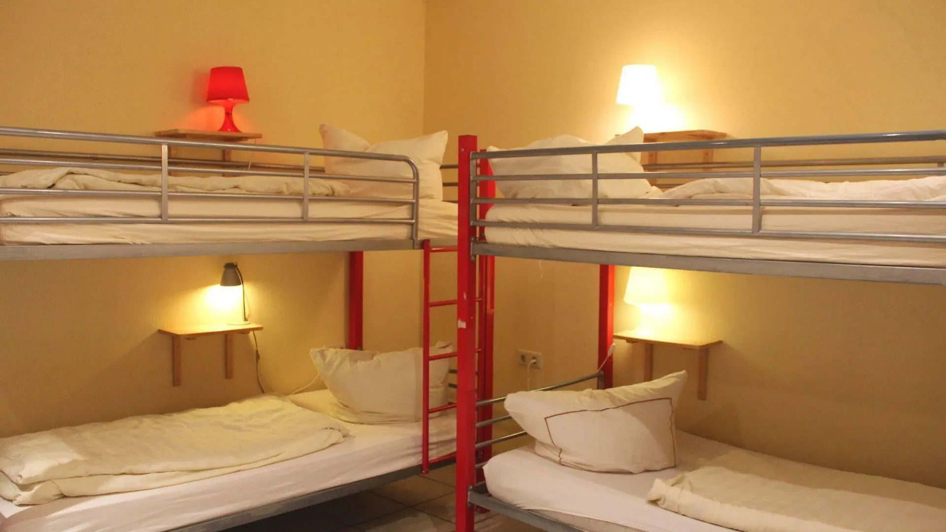Buch-Ein-Bett Hostel Hamburg